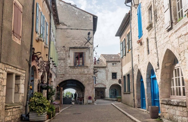 History and comfort combine in beautiful Lauzerte townhouse