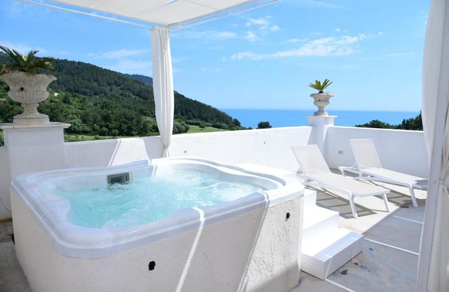 HMO Glamping & Suites in Vignanotica