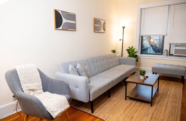 Hoboken Haven – Heart of town!