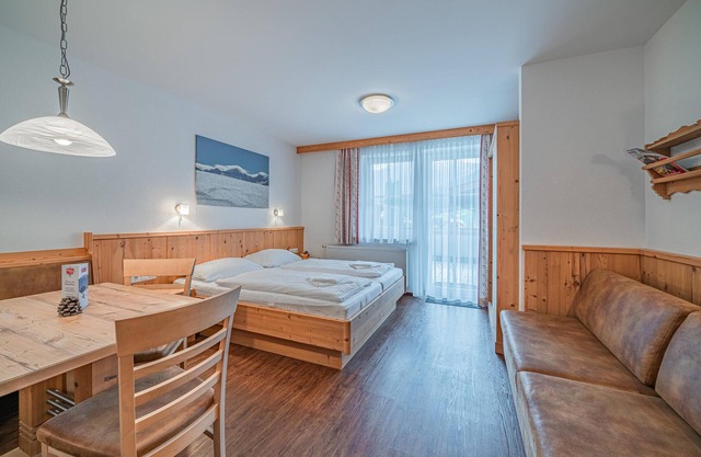 Holiday apartment with terrace not far from the lift