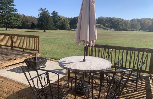 Hole-In-One! 3BD on Golf Course!