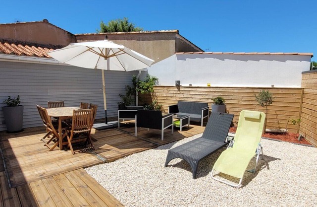 Holiday Home 'Maison La Guitoune Fautaise' with Terrace, Air Conditioning