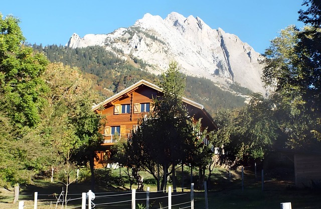 Holiday Home 'Gite Du Barnabas Relais' with Mountain View, Private Terrace and Wi-Fi