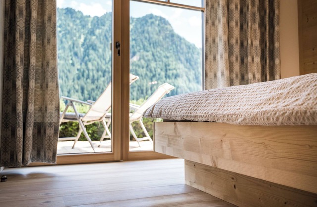 Holiday Apartment “Arbea - Orde” with Mountain View, Wi-Fi & Garden