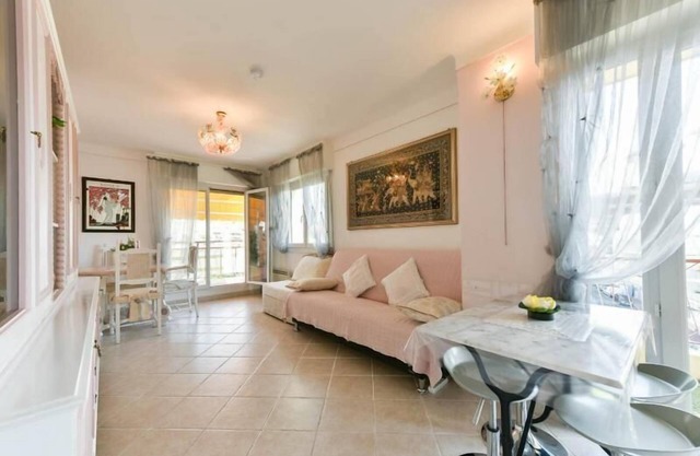 Holiday apartment Cannes for 1 - 3 persons with 2 bedrooms - Holiday apartment in one or multi-famil