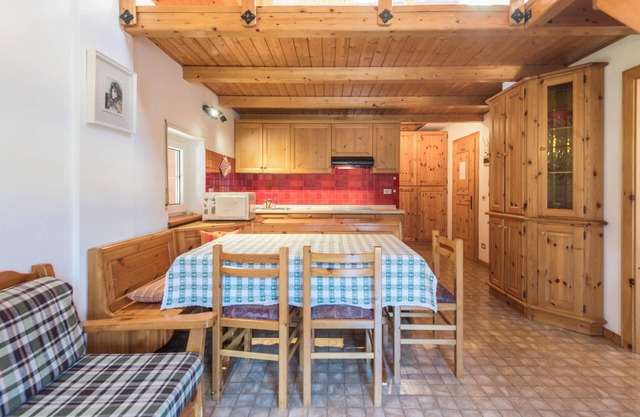 Holiday Apartment Casa Lorenz 3 with Mountain View, Wi-Fi, Balcony & Garden