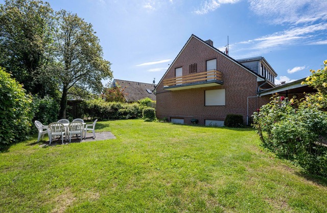 Holiday Apartment 'Ferienwohnung Herzen' with Shared Garden, Balcony & Wi-Fi