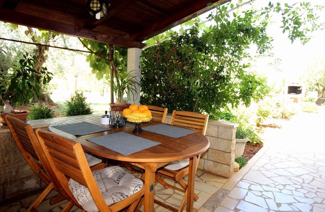 Holiday apartment in a quiet location near the beach