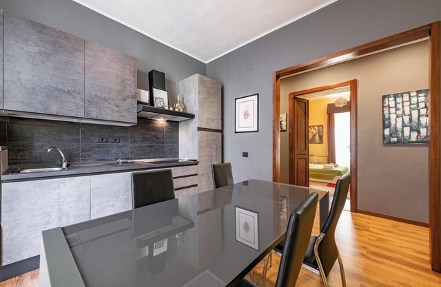 Holiday Apartment "Leonardo da Vinci" in Central Location with Air Conditioning & Balcony