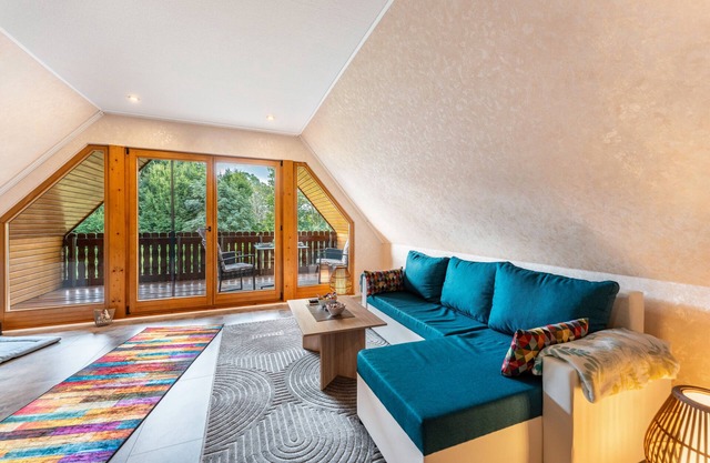 Holiday Apartment 'Lütt Stuv' with Private Terrace, Shared Garden and Wi-Fi