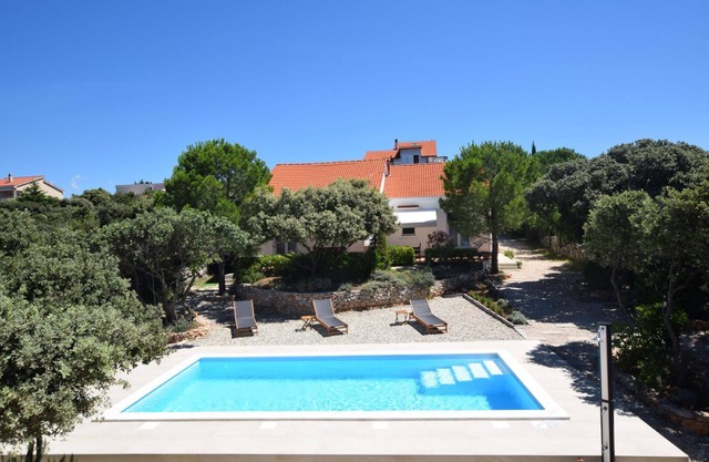Holiday apartment Mandre for 1 - 5 persons with 2 bedrooms - Holiday house