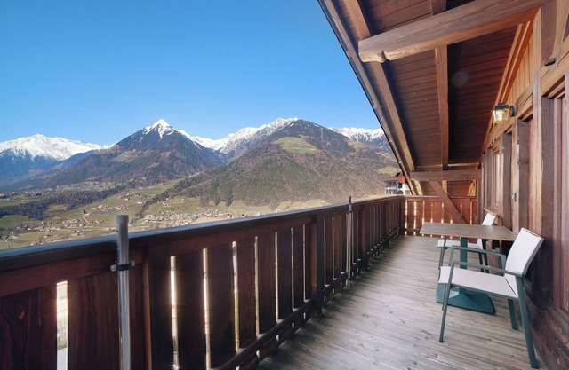 Holiday Apartment 'Preiss Type B' with Mountain View, Balcony and Wi-Fi