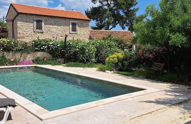 Holiday apartment Pula for 1 - 4 persons with 2 bedrooms - Holiday apartment