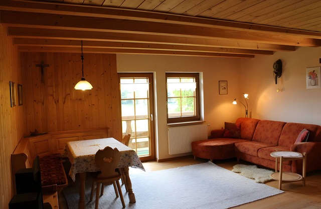 Holiday Apartment 'Rusticana' with Mountain View, Shared Terrace and Wi-Fi