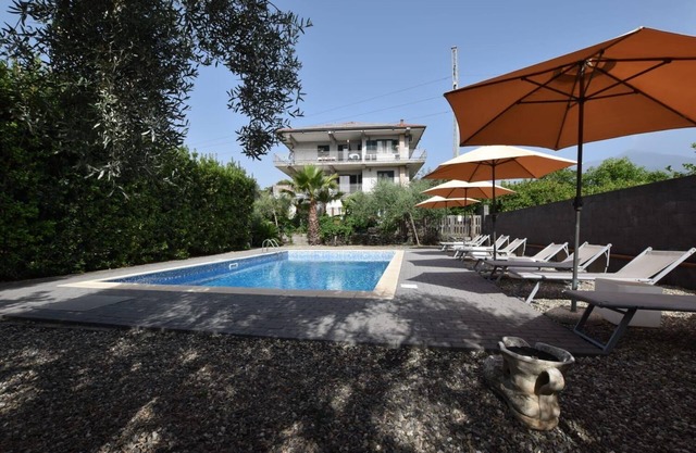 Holiday apartment Sant'Alfio for 1 - 5 persons with 2 bedrooms - Holiday apartment