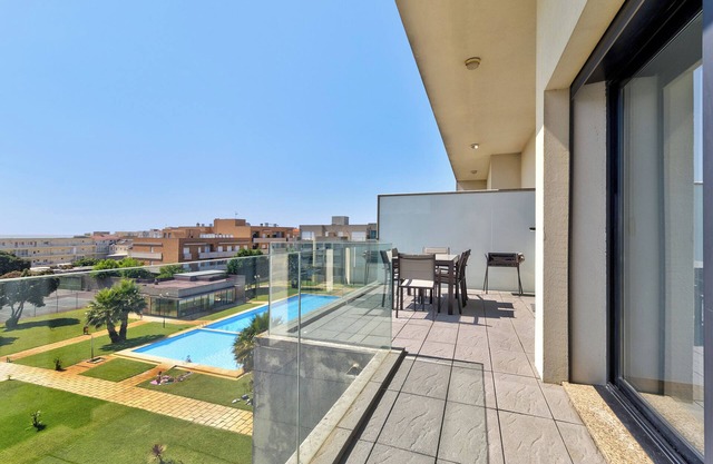 Holiday Apartment 'Sublime Mundo' with Shared Pool, Balcony & Wi-Fi