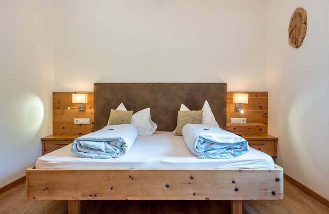 Holiday Apartment "Talblick 4" with Mountain View, Garden and Wi-Fi