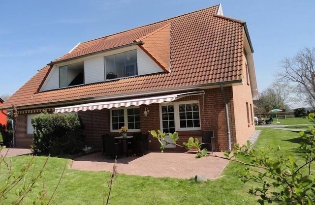 Holiday apartment Ummanz for 1 - 6 persons with 2 bedrooms - Twin house