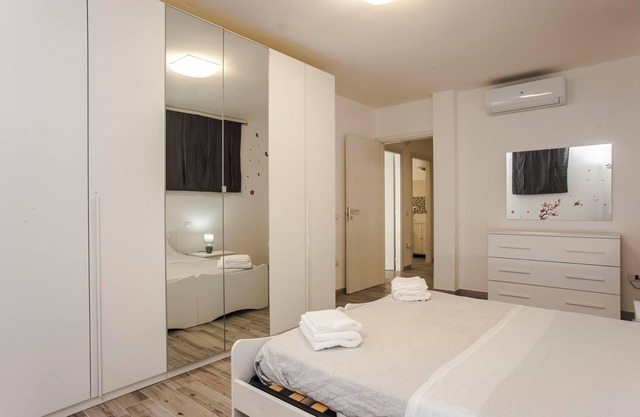 Holiday Apartment "Villa Farfalle" with Wi-Fi, A/C and Garden