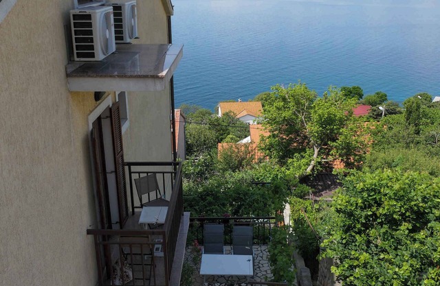 Holiday apartment with and sea view