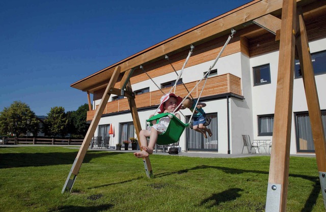 Holiday apartment with pool and garden