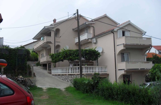 Holiday apartment with internet, quiet area