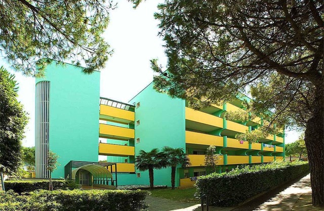 Holiday apartment With balcony and parking