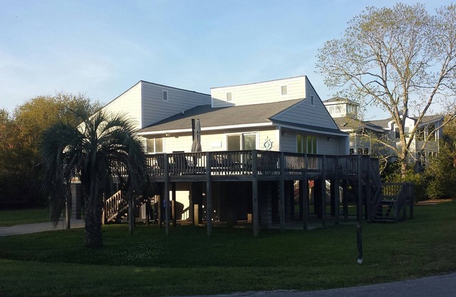 Holiday Deals! Sleeps 5 2BR 2Bath Walk to beach!