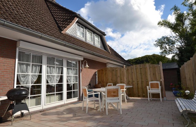 Holiday flat "Bispinger Heide Lodge" with terrace