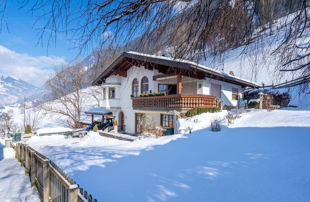 Holiday Flat Gastein near Ski Slopes