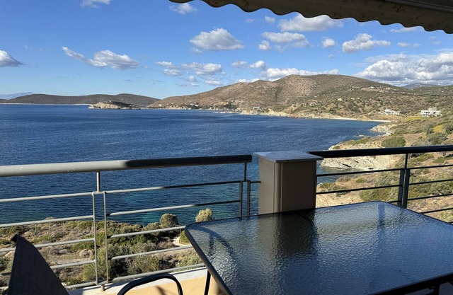 Holiday flat in a fantastic location right by the sea, direct beach access, Eubo