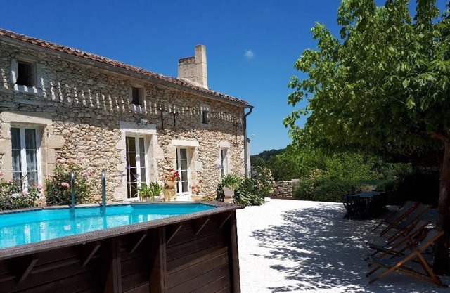 Holiday house up to 14 people with swimming pool