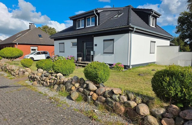 Holiday Home 'Alame' with Shared Terrace, Private Garden and Wi-Fi