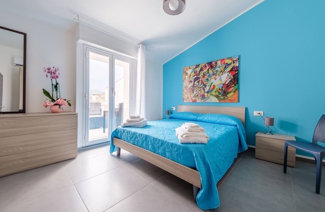 Holiday Home 'Alba's Home - Kandinsky' with Private Terrace, Wi-Fi and Air Conditioning