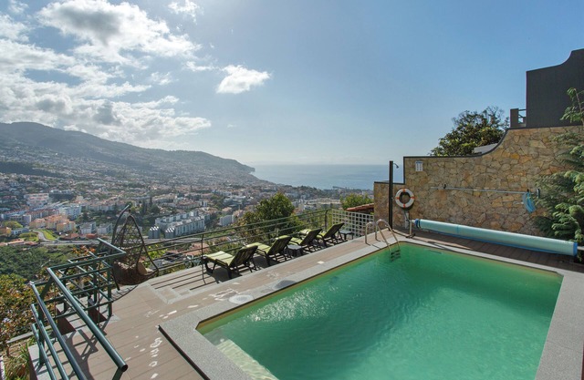 Holiday Home 'Barcelos View' with Private Pool, Private Terrace and Wi-Fi