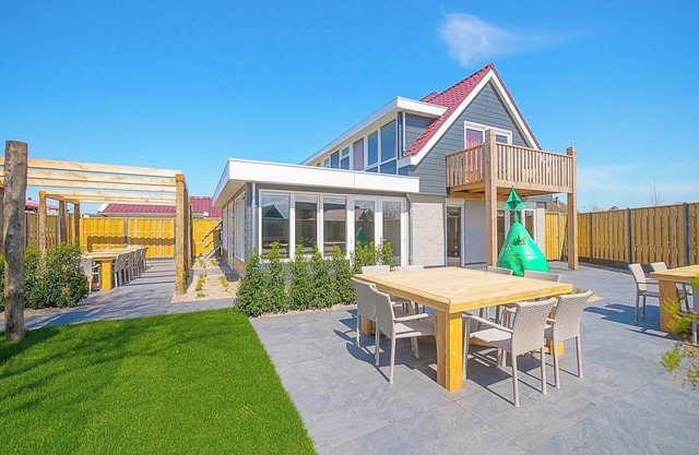 Holiday Home by Dutch Beach with Games
