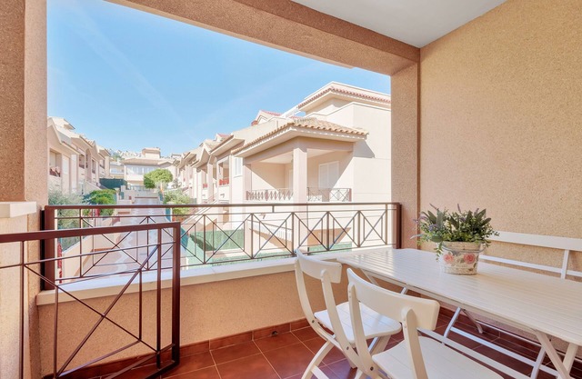 Holiday Home 'casa en la playa con piscina, terraza y garage M'