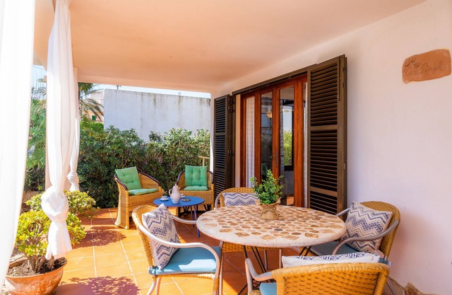 Holiday Home 'Casa Can Pinyol' with Private Terrace, Wi-Fi and Air Conditioning