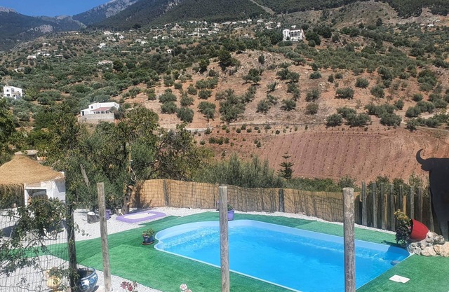 Holiday Home 'Casa Papi' with Mountain View, Pool & Wi-Fi
