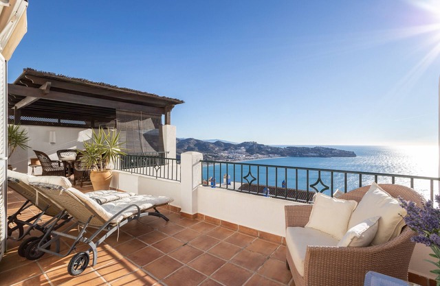 Holiday Home 'Casa Segerlund' with Sea View, Shared Pool & Wi-Fi