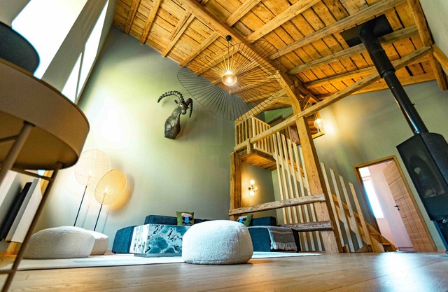Holiday Home 'Chalet Terre De Sapins' with Mountain View, Private Terrace and Wi-Fi