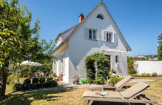 Holiday Home 'Ferienhaus Immenstaad' with Private Terrace, Private Garden and Wi-Fi