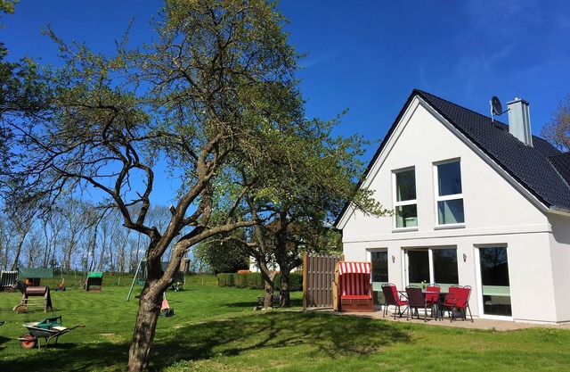 Holiday home for 6 guests with 105m² in Fehmarn (94299)