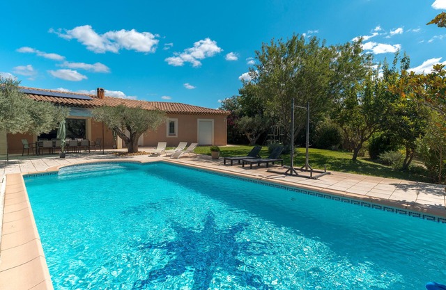 Holiday Home 'Calme Et Sans Vis À Vis' with Private Pool, Private Terrace and Wi-Fi