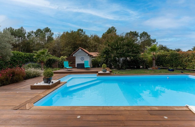 Holiday Home 'Gîte 2 Lac Nature Piscine' with Shared Pool, Wi-Fi and Air Conditioning