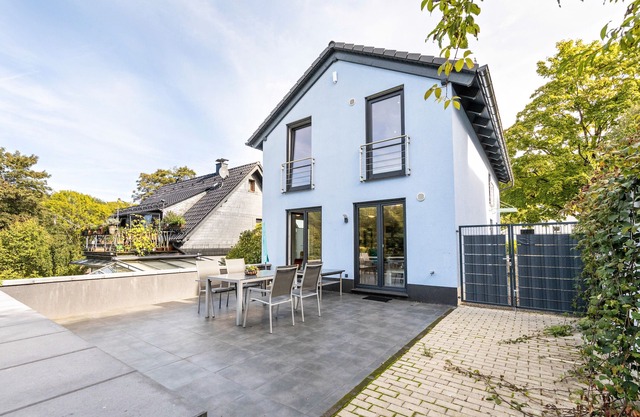 Holiday Home 'Haus Mit 4 Schlafzimmern' with Shared Terrace, Shared Garden and Wi-Fi