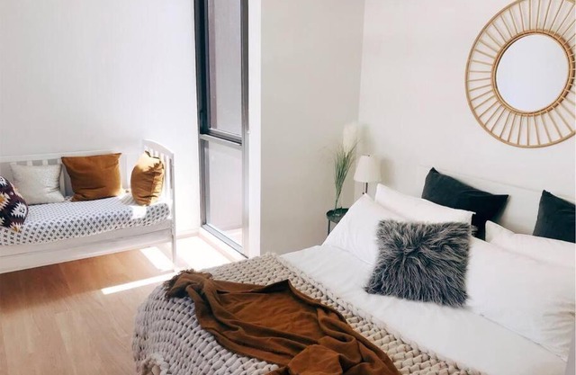 Holiday home /Hurstville/close to station/airport