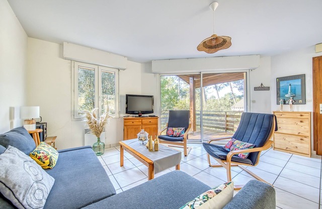 Holiday home in Carcans: between lake and ocean, close to cycle paths