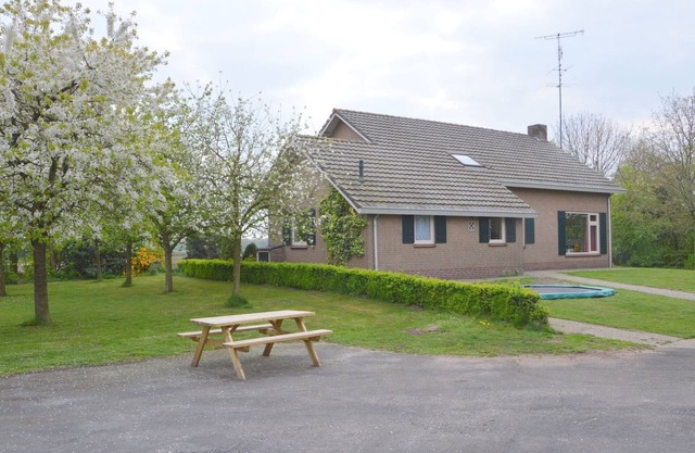 Holiday Home in Elsendorp with Garden