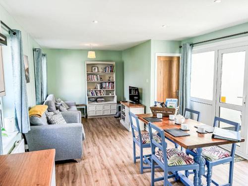 Holiday Home Kingfishers Haven by Interhome